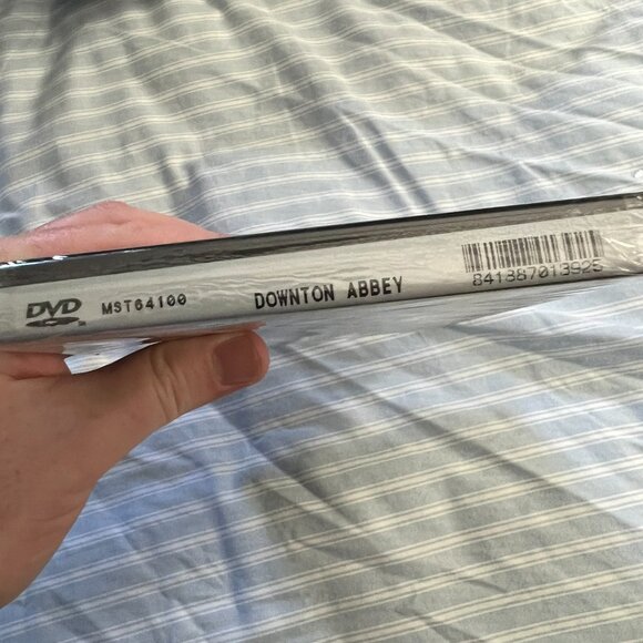 Downton Abbey Season 1 (Masterpiece) DVD - Picture 5 of 7